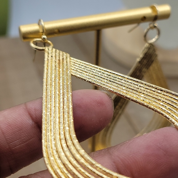 - Beautiful & Weighted Goldtone Hangar Earrings - Picture 3 of 4